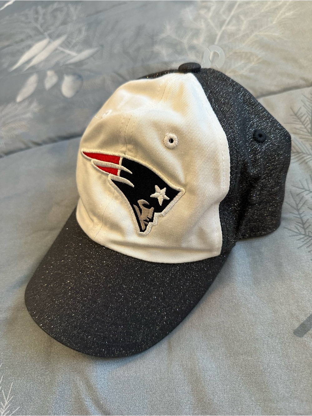 NWTS NFL Womens New England Patriots White & Navy Logo Cap Glitter OS - Picture 10 of 10